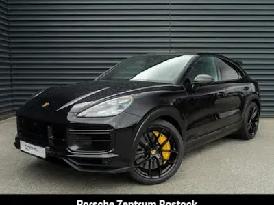 Gebraucht Porsche Cayenne Turbo GT 640 PS (470 kW) 2022 Tiefschwarzmetallic SUV
