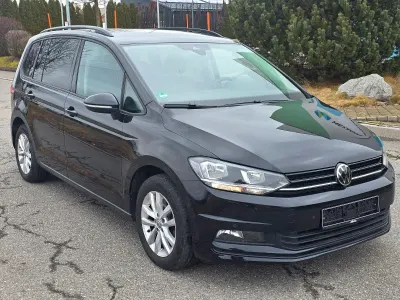 Gebraucht VW Touran Highline 150 PS (110 kW) 2023 Schwarz Van / Kleinbus