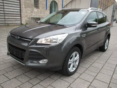 Używany Ford Kuga SYNC Edition 150 KM (110 kW) 2016 Szary SUV