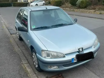 Gebraucht Peugeot 106 60 PS (44 kW) 2001 Silber Kleinwagen