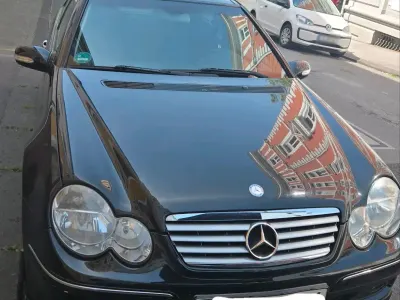 Gebraucht Mercedes C200 163 PS (119 kW) 2004 Schwarz Coupé