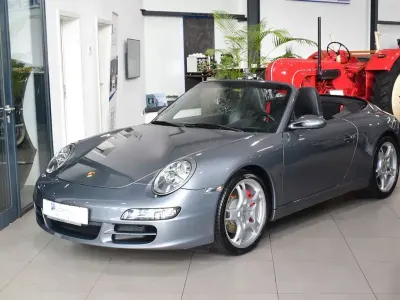 Begagnad Porsche 911 Carrera S Cabriolet 355 HK (261 kW) 2006 Grå Cab