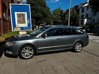 Gebraucht Skoda Superb Elegance 160 PS (117 kW) 2010 Silber Kombi