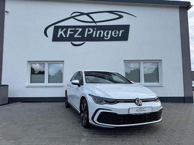 Pure white Gebraucht 2021 VW Golf GTE Limousine | 25.700 € (Teuer)