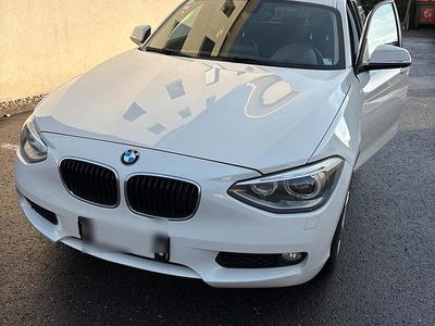 Weiß Gebraucht 2011 BMW 116 Shadowline Kleinwagen | 8.500 € (Etwas zu teuer)