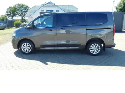 Gebraucht VW Caravelle 150 PS (110 kW) 2025 Puregrey h7j (grau)grau Van