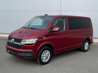 Neu VW T7 150 PS (110 kW) 2025 Rot Van