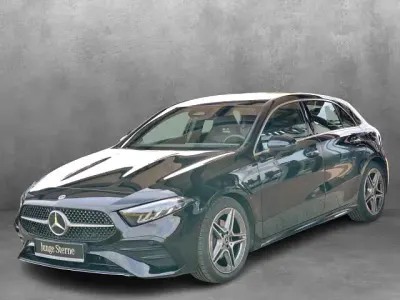 Gebraucht Mercedes A180 AMG line Plus 136 PS (100 kW) 2025 Lack kosmosschwarz Limousine