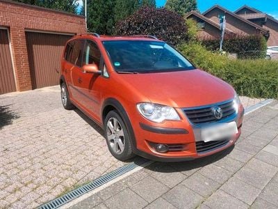 VW Touran Cross