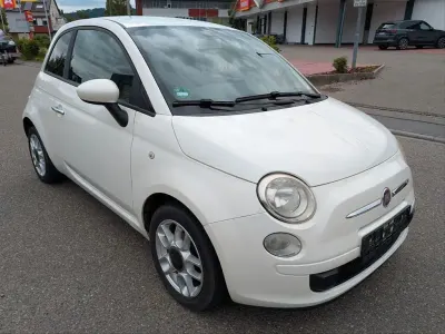 Gebraucht Fiat 500 Lounge 69 PS (50 kW) 2011 Weiß Kleinwagen