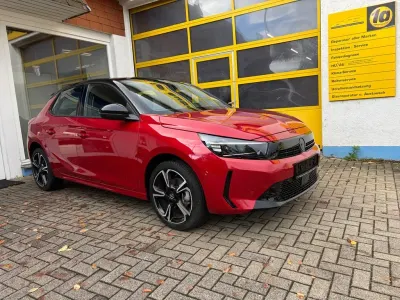 Gebraucht Opel Corsa Sport 101 PS (74 kW) 2025 Rot Kleinwagen