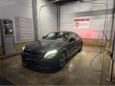 Grau Gebraucht 2018 Mercedes C200 AMG Coupé | 28.000 €