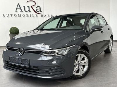 Gebraucht VW Golf VIII Life 131 PS (96 kW) 2022 Grau Limousine