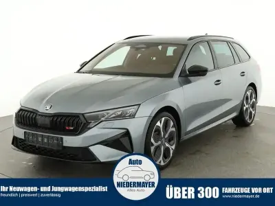Neu Skoda Octavia RS 265 PS (194 kW) 2025 Sea blue metallic Kombi