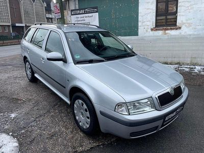 Gebraucht Skoda Octavia Tour 102 PS (75 kW) 2010 Silber Kombi