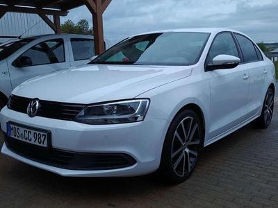 Gebraucht VW Jetta Highline 105 PS (77 kW) 2011 Weiß Limousine