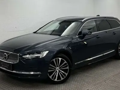 Gebraucht Volvo V90 398 PS (292 kW) 2025 Blau Kombi
