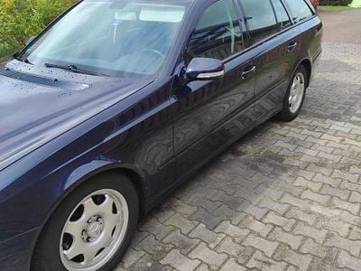 Mercedes E220