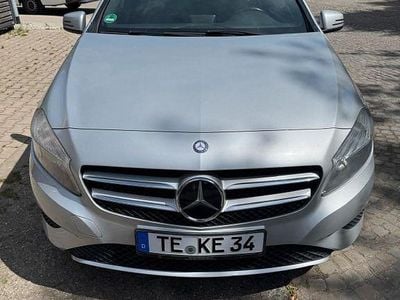 Usata Mercedes A180 122 CV (89 kW) 2013 Argento Berlina