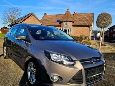 Usata Ford Focus 101 CV (74 kW) 2012 Grigio Station wagon