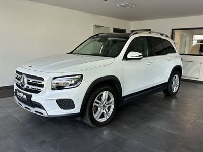 Mercedes GLB220