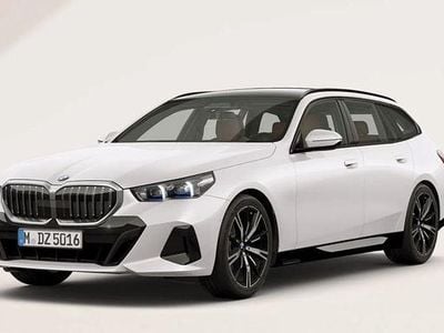 Weiß Gebraucht 2025 BMW 520 M Sport Kombi | 48.900 € (Fairer Preis)