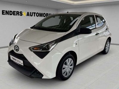 Weiss Gebraucht 2021 Toyota Aygo Kleinwagen | 9.680 € (Fairer Preis)