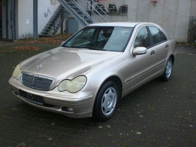 Mercedes C200