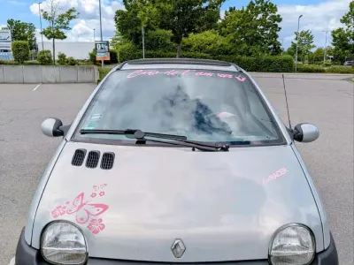 Gebraucht Renault Twingo 75 PS (55 kW) 2002 Silber Kleinwagen