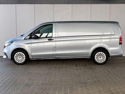 Second-hand Mercedes Vito 136 CP (100 kW) 2024 Argintiu Van