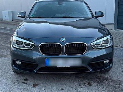 Gebraucht BMW 120 187 PS (137 kW) 2015 Grau Kleinwagen
