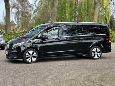 Gebraucht Mercedes V220 Avantgarde 163 PS (119 kW) 2019 Schwarz Van / Kleinbus