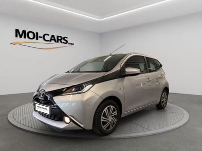 Gebraucht Toyota Aygo X-play 69 PS (50 kW) 2017 Silber Kleinwagen