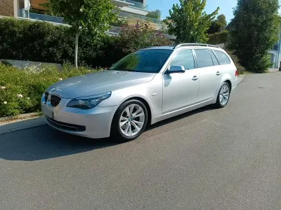 Gebraucht BMW 520 177 PS (130 kW) 2010 Silber Kombi