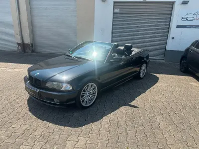 Gebraucht BMW 330 Cabriolet Sport Line 231 PS (169 kW) 2001 Schwarz Cabrio