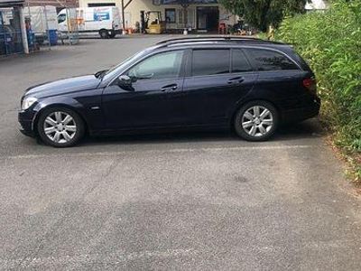 Gebraucht Mercedes 220 170 PS (125 kW) 2010 Blau Kombi