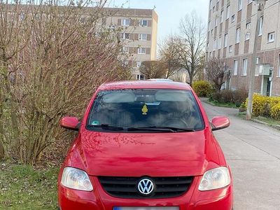 Gebraucht VW Fox 54 PS (39 kW) 2005 Rot Kleinwagen