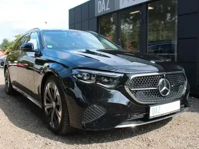 Gebraucht Mercedes E300 Advanced 197 PS (144 kW) 2024 Schwarz Kombi