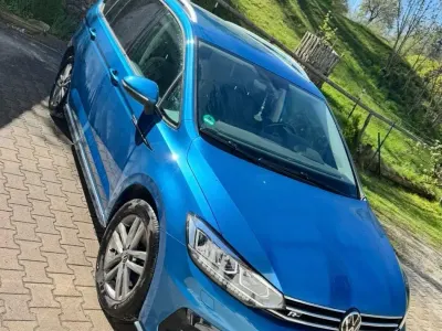 Gebraucht VW Touran R-line 150 PS (110 kW) 2021 Blau Van / Kleinbus