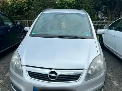 Gebraucht Opel Zafira 100 PS (73 kW) 2006 Silber Van / Kleinbus