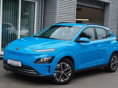 Gebraucht Hyundai Kona Select 100 kW (136 PS) 2023 Dive in jeju SUV