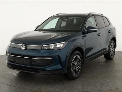 Nightshade blue metallic Gebraucht 2025 VW Tiguan Life SUV | 45.495 € (Guter Preis)