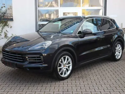Gebraucht Porsche Cayenne S 441 PS (324 kW) 2018 Tiefschwarzmetallic SUV