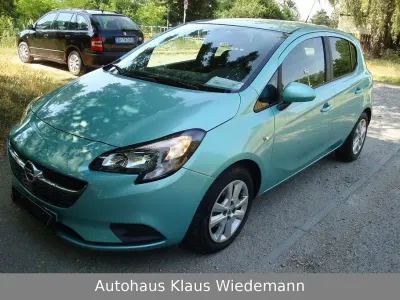 Gebraucht Opel Corsa Color Edition 90 PS (66 kW) 2015 Grün Kleinwagen