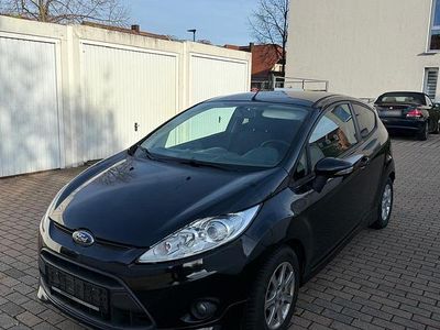 Gebraucht Ford Fiesta Trend 94 PS (69 kW) 2010 Schwarz Kleinwagen