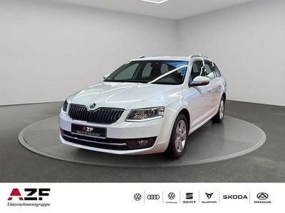 Moonweiß perleffekt Gebraucht 2017 Skoda Octavia Style Kombi | 18.280 € (Teuer)