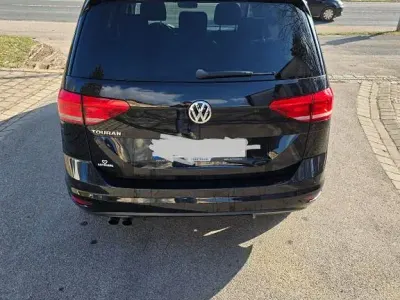 Gebraucht VW Touran Highline 150 PS (110 kW) 2018 Schwarz Van / Kleinbus