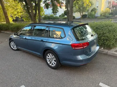 Gebraucht VW Passat 150 PS (110 kW) 2017 Blau Kombi