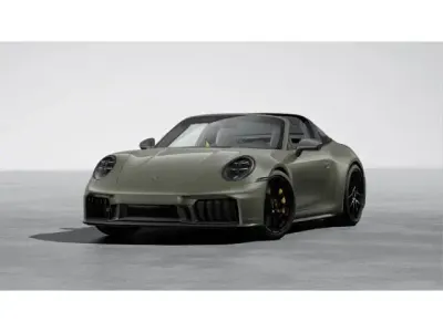 Begagnad Porsche 992 541 HK (397 kW) 2025 Grön