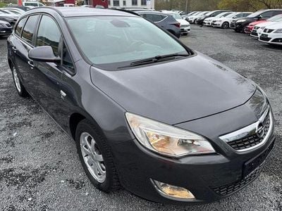 Gebraucht Opel Astra 125 PS (91 kW) 2012 Grau Kombi